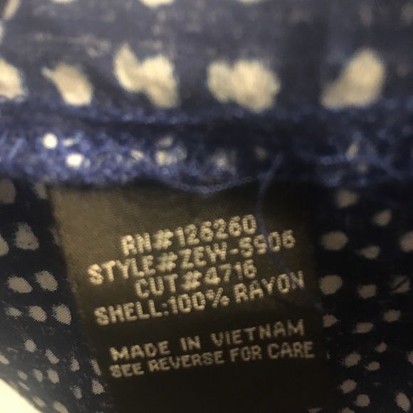 PRETTY SUMMER BLUE TOP - Picture 3 of 4